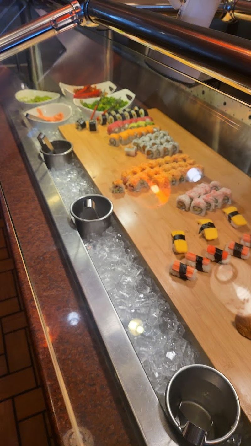 Sushi That Surprises Buffet Skeptics