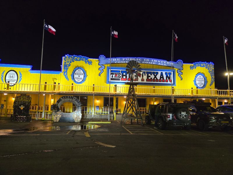 The Big Texan Steak Ranch, The 72-Ounce Spectacle