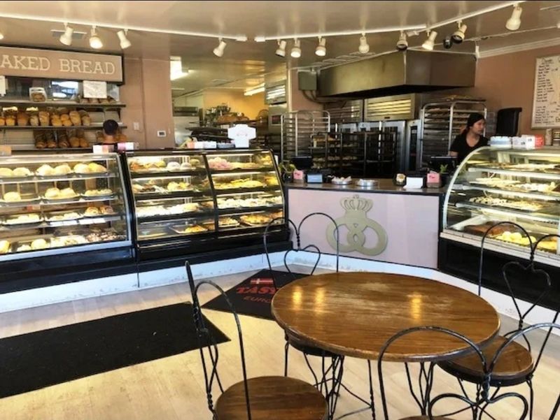 What Happens When A Crowd Keeps Coming Back Without Being Asked