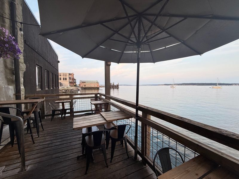 The Deck With a Front-Row Seat to the Bay