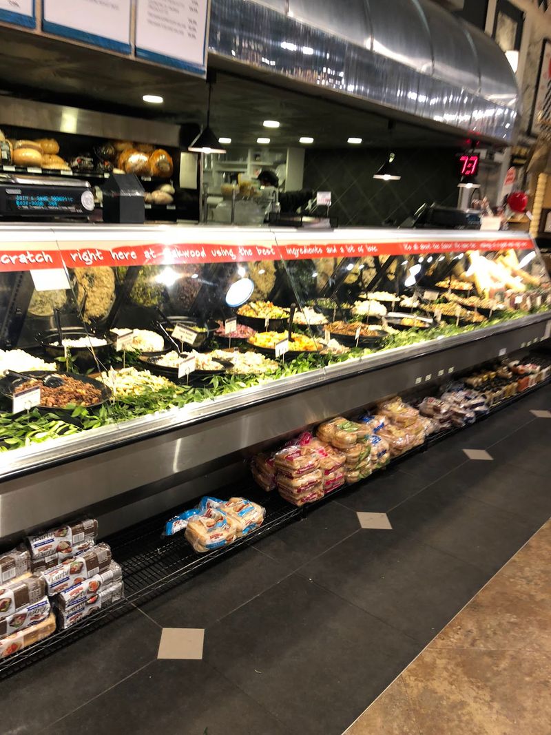 The Deli And Fresh Salad Bar