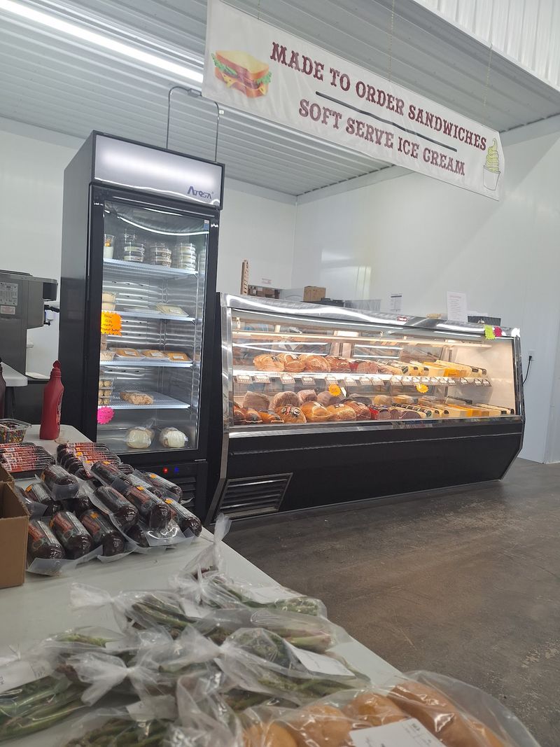 The Deli Counter Adds Lunch To The Shopping Trip The Deli Counter Adds Lunch To The Shopping Trip