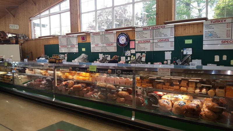 The Deli Counter That Keeps People Coming Back The Deli Counter That Keeps People Coming Back