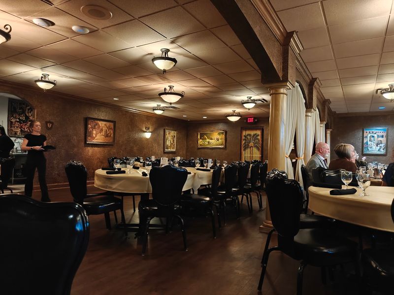 The Desert Inn, Canton