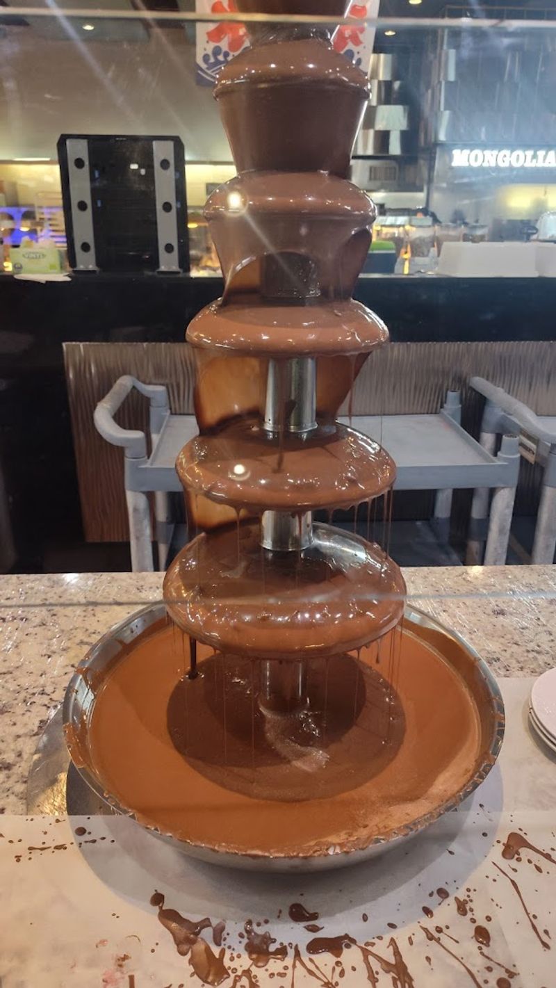 The Dessert Bar And Chocolate Fountain