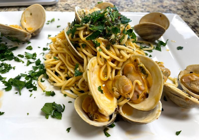 Operating Hours Make It A Practical Choice For Weeknight And Weekend Visits