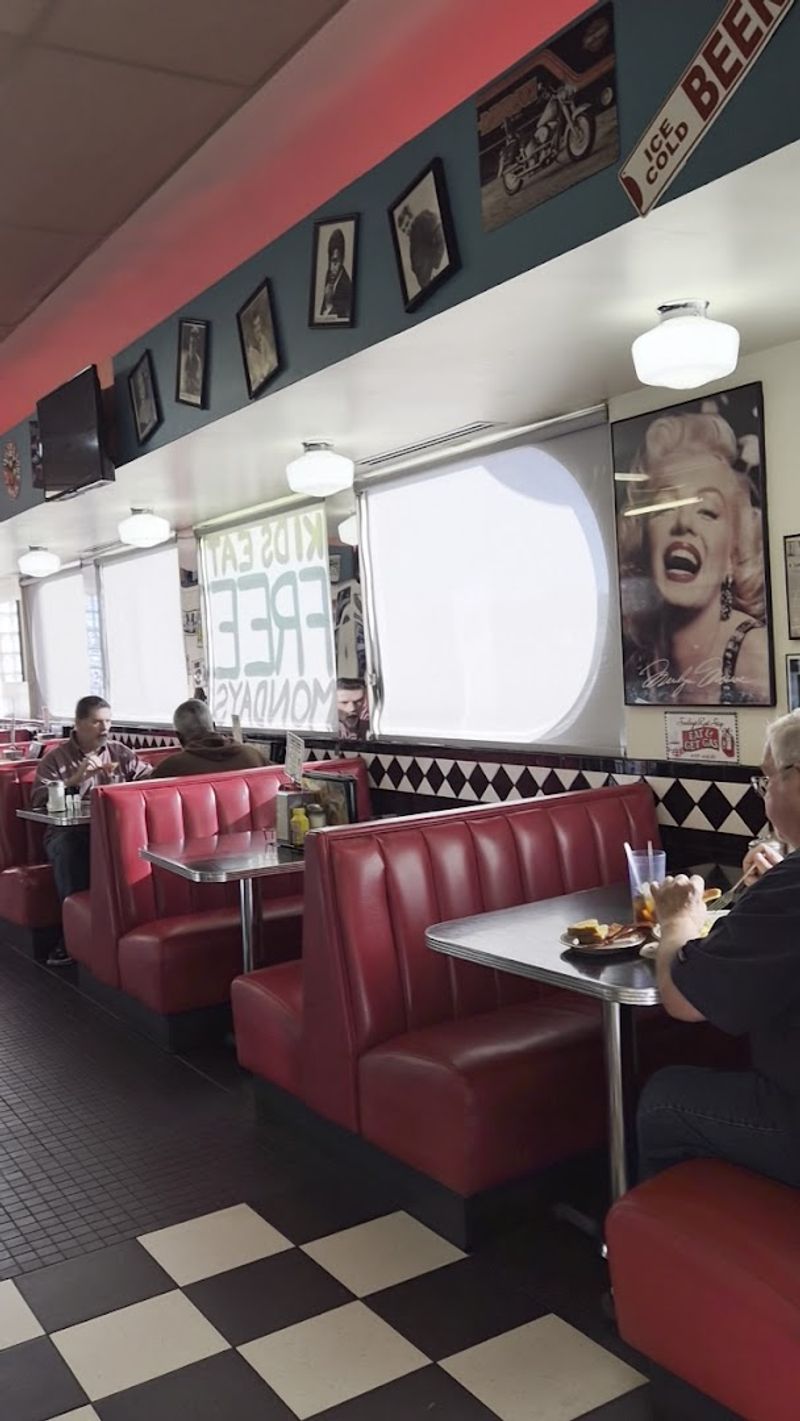 The Diner That Colorado Springs Did Not Know It Was Missing