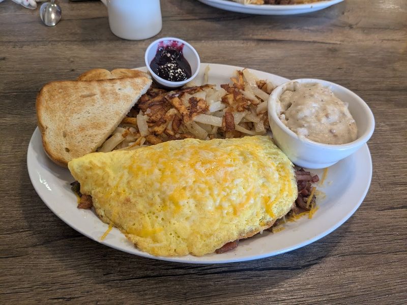Hearty Breakfast Plates Built To Actually Fill You Up