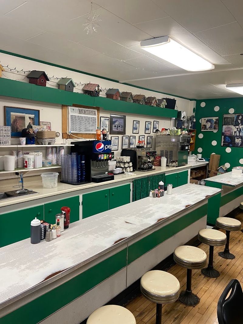 The Diner's Vintage Atmosphere 