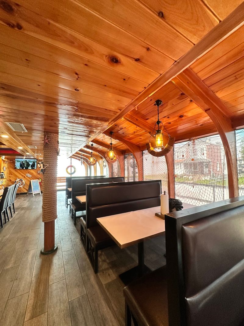 The Dining Room Stays Calm And Comfortable The Dining Room Stays Calm And Comfortable