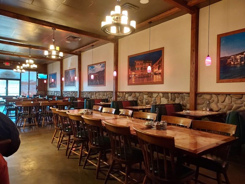 The Dining Room Still Packs In A Crowd