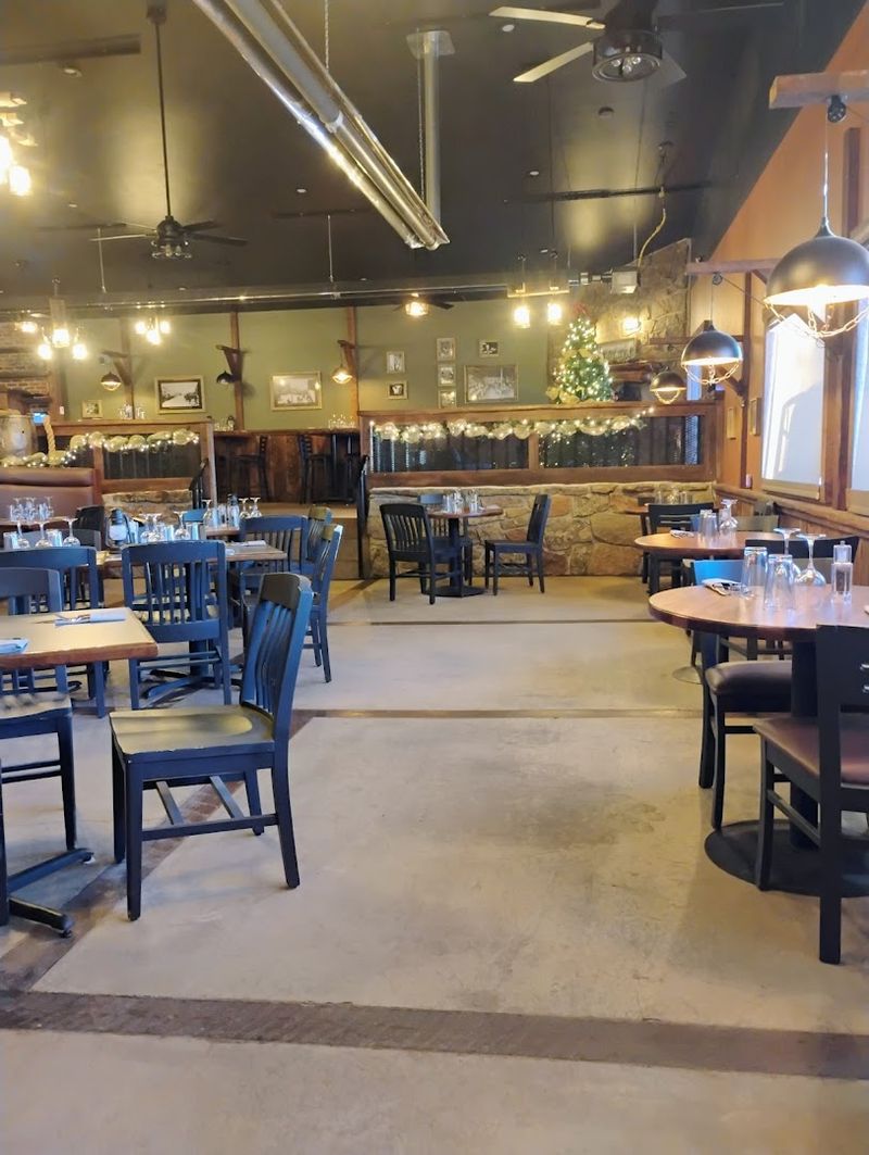 Tony's Steak & Tavern - Silver Cliff