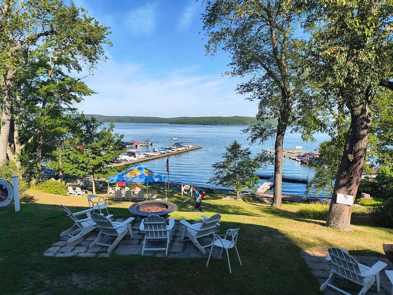 The Dock on Wallenpaupack, Hawley