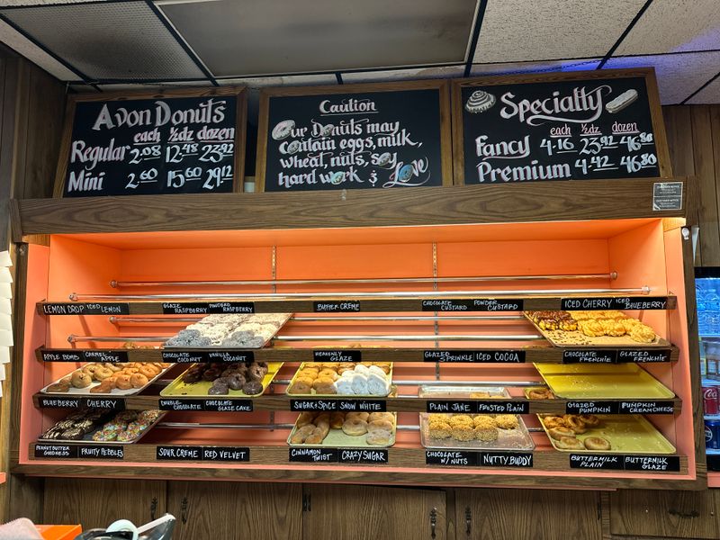 Avon Donuts, Pontiac