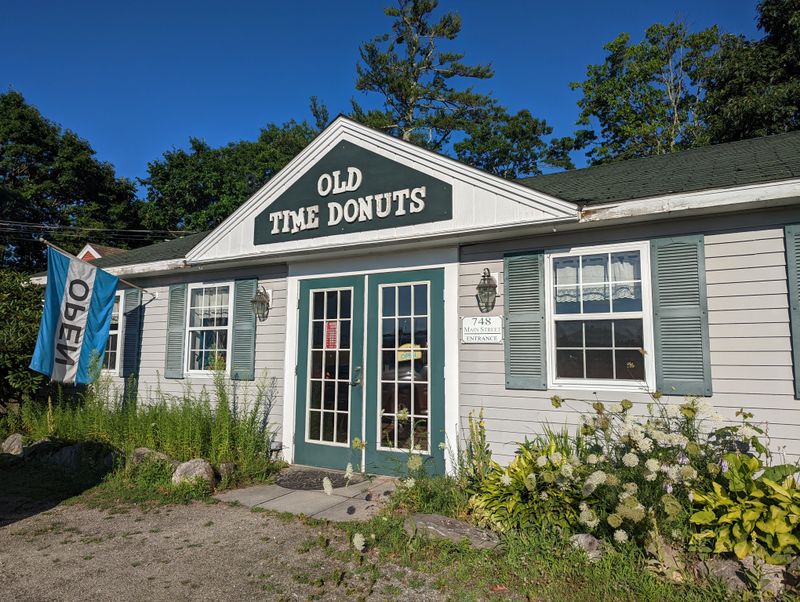 Old Time Donuts – Damariscotta, Maine