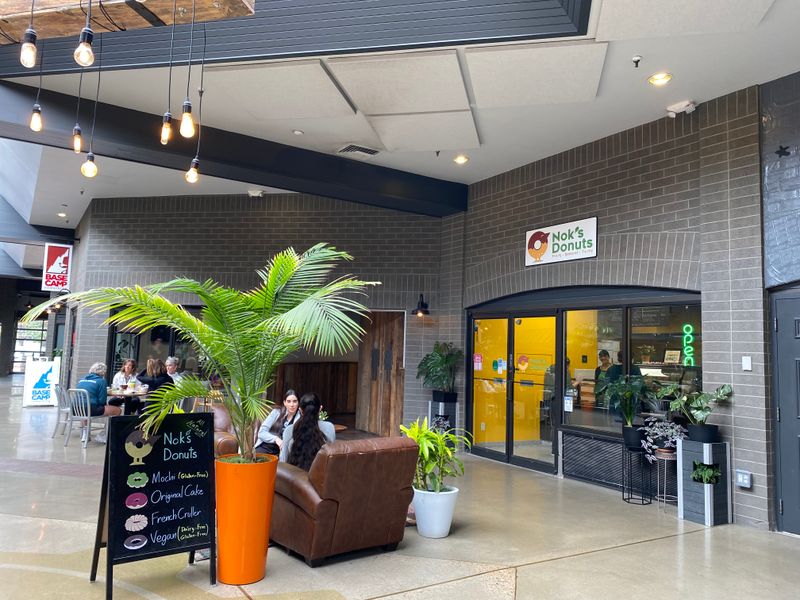 Nok's Donuts