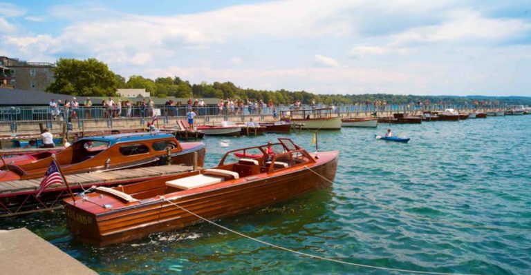 The Dreamy New York Lake Town That’s Straight Out Of A Fall Postcard