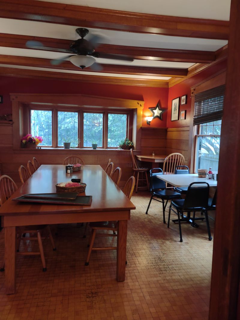 Seward's Folly Grill – Coldwater