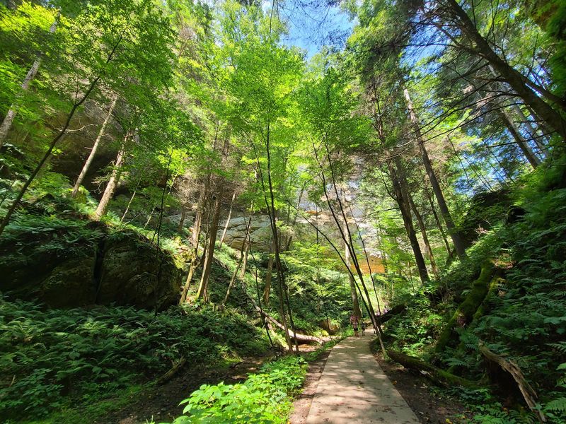 The Easy Gorge Trail Delivers Big Drama With Little Sweat