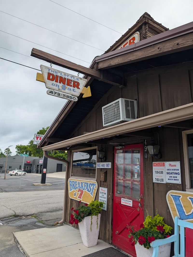 Why This Spot Belongs On The Tennessee Food Map