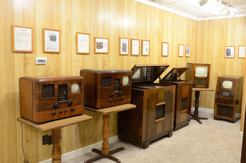 Post-War Black and White Sets