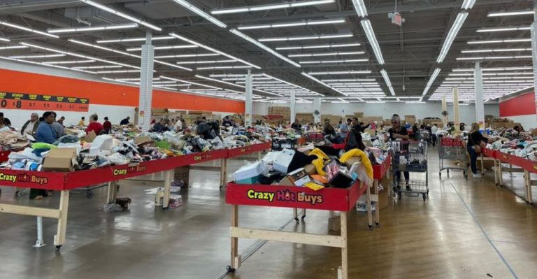 The Enormous Bin Store In Florida Where You Can Fill A Whole Cart For $30