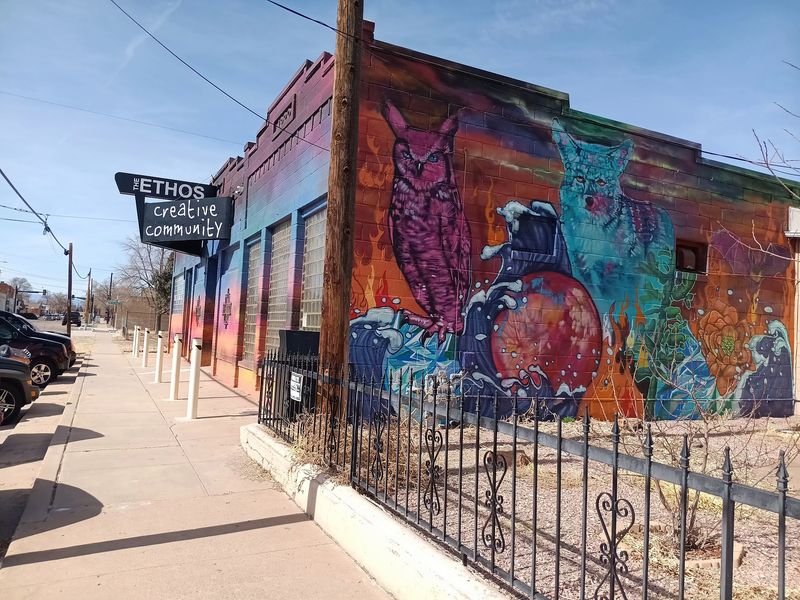 The Ethos, Pueblo