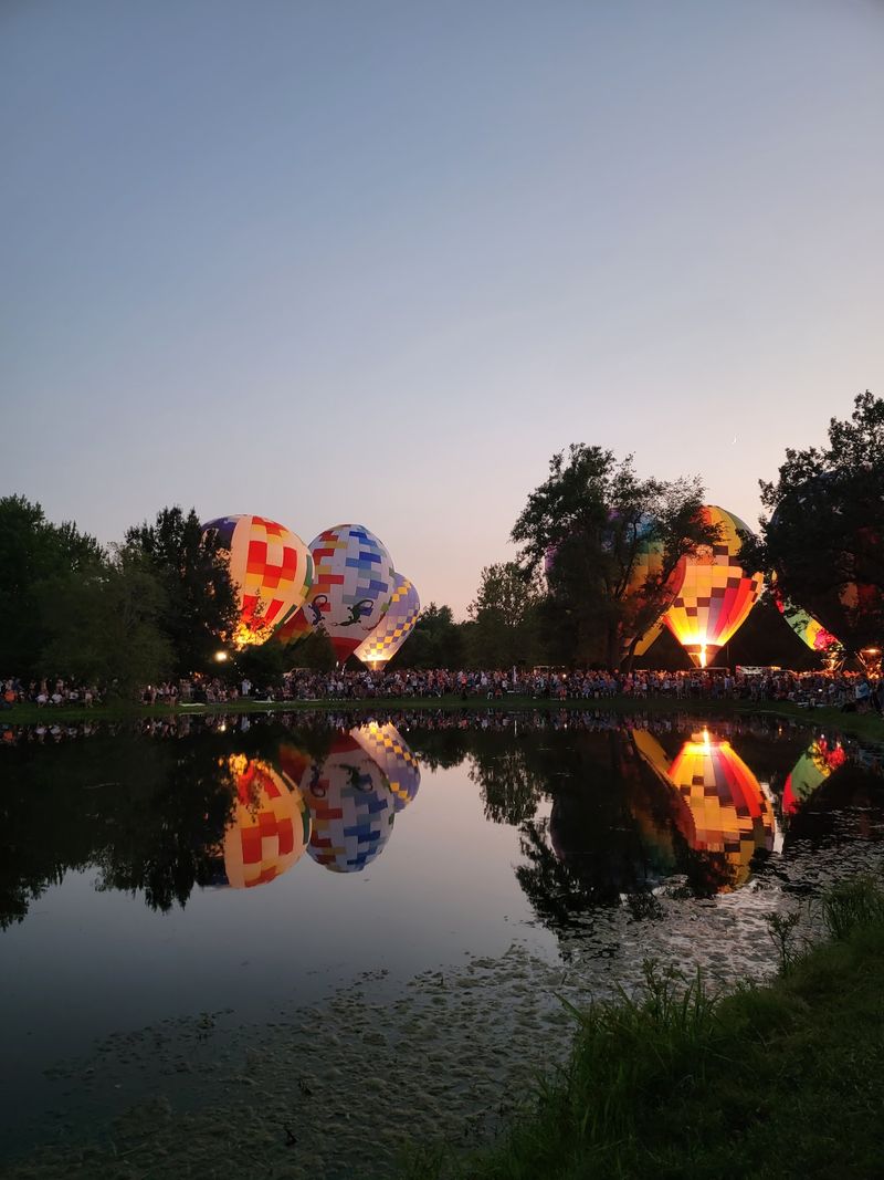The Evening Balloon Glow The Evening Balloon Glow