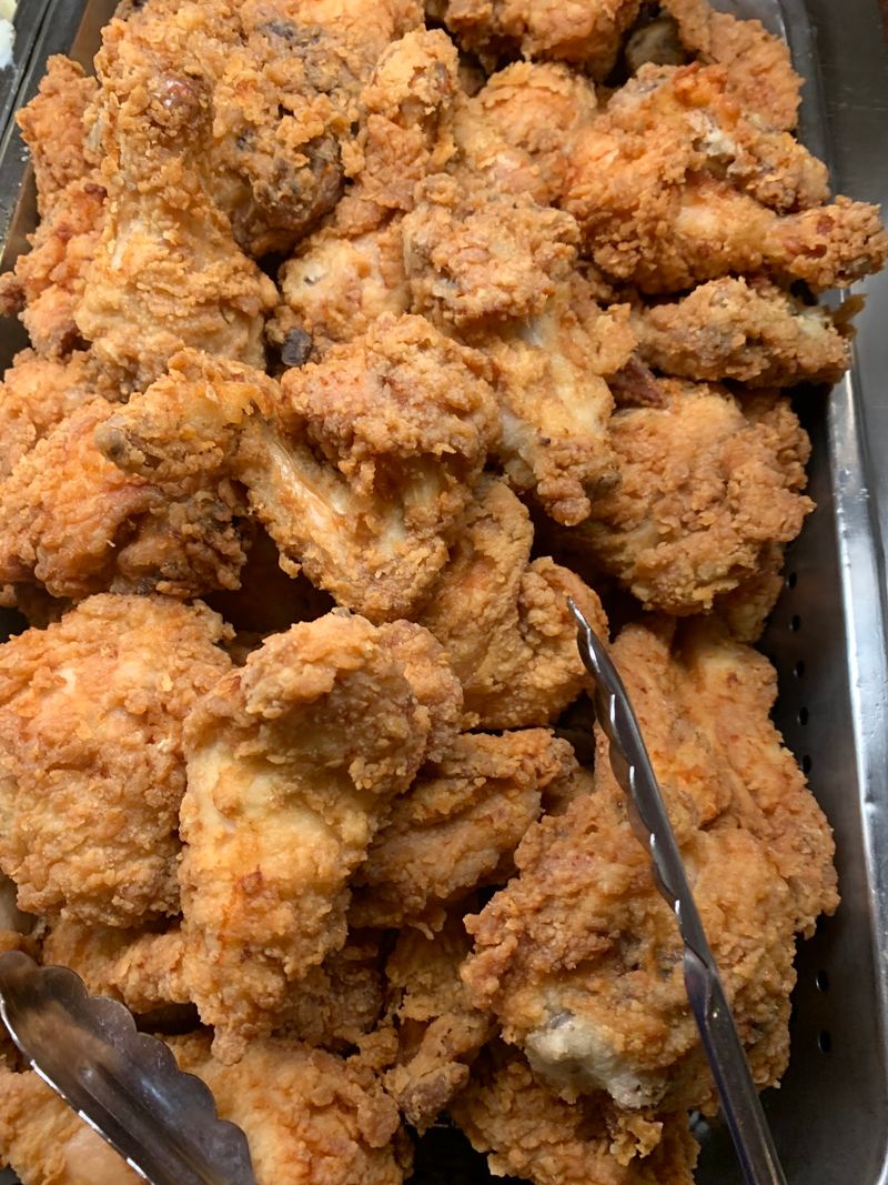 The Famous Fried Chicken That Keeps People Coming Back