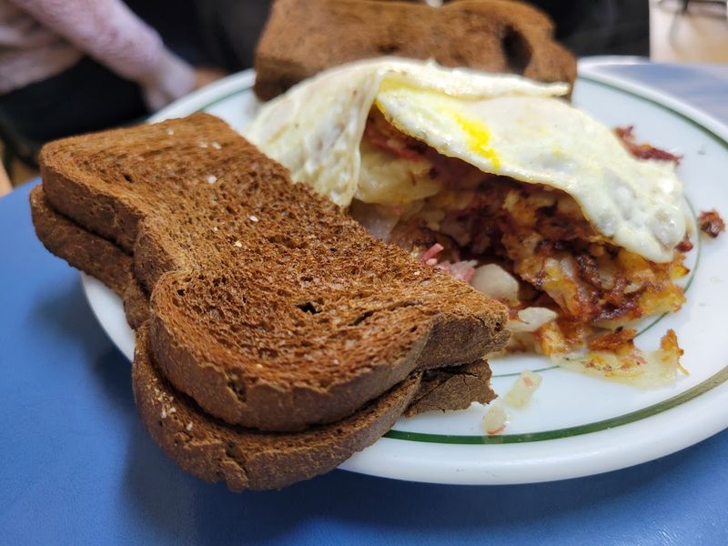 Walt’s Restaurant, Caseville