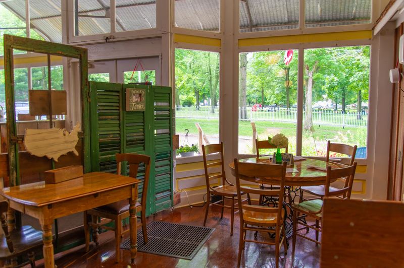 P.L. Johnson's Restaurant - Bishop Hill