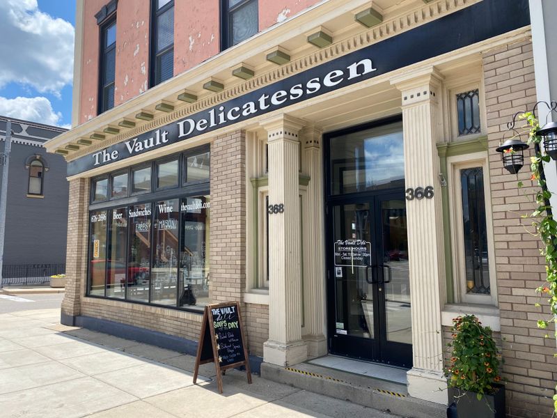 The Vault Deli, Mason