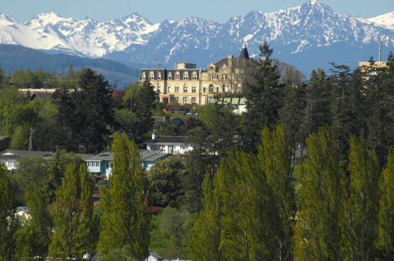 Victorian Architecture That Stops You In Your Tracks