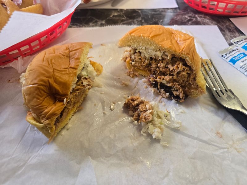 Smoke, Sauce, And That Lexington Rhythm