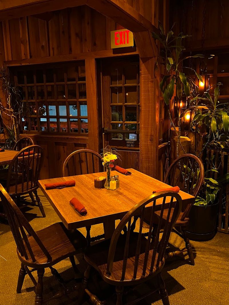 The Fish House, Peoria