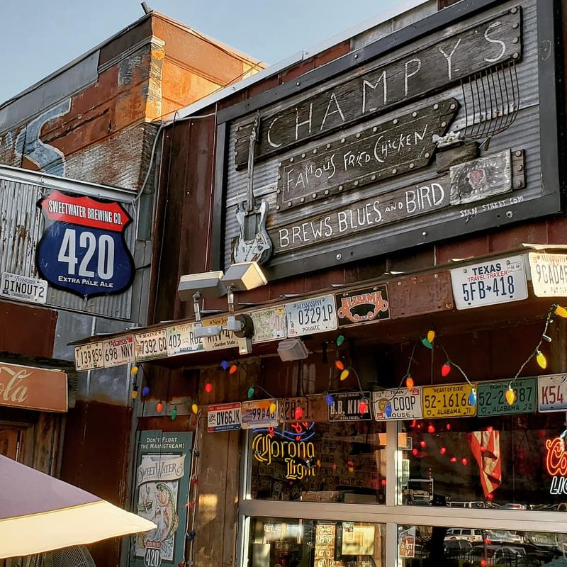 Champy's Famous Fried Chicken – 526 E Martin Luther King Blvd, Chattanooga, TN 37403