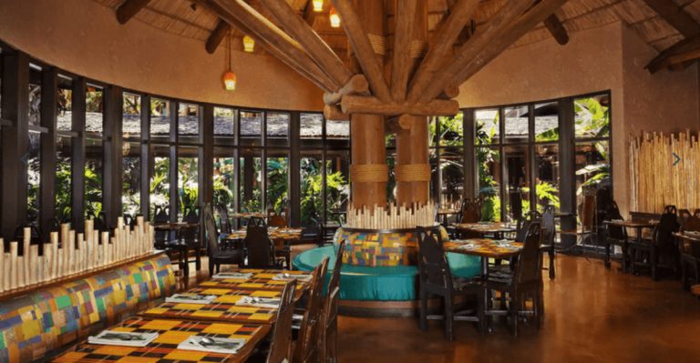 The Florida All-You-Can-Eat Buffet Everyone Seems To Flock To