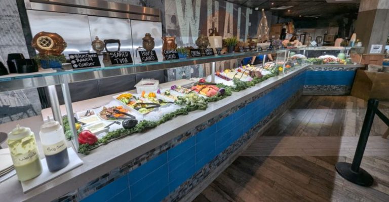 The Florida All-You-Can-Eat Buffet Locals Can’t Stop Talking About