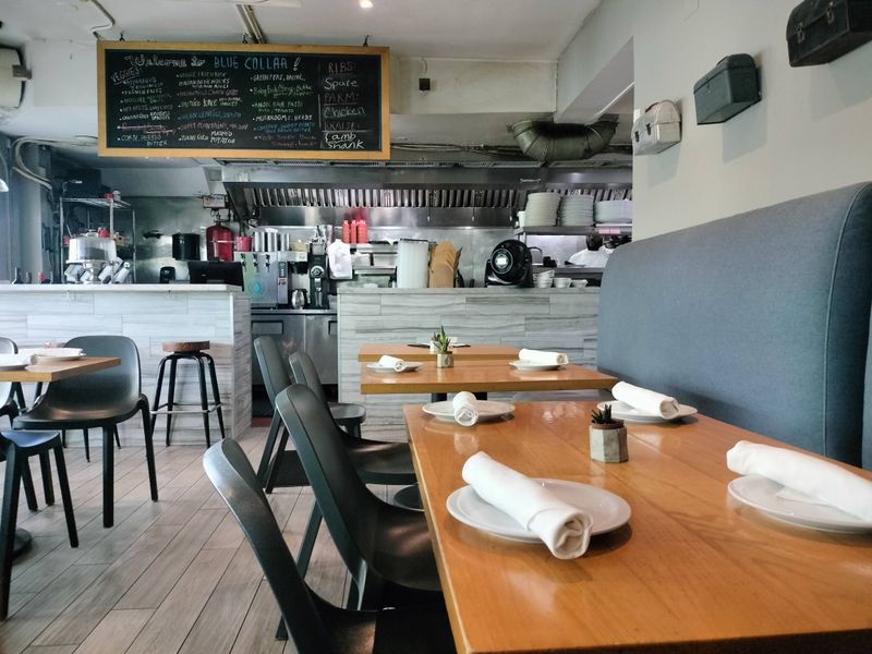 Opening Cue: When Choice Gets Easy