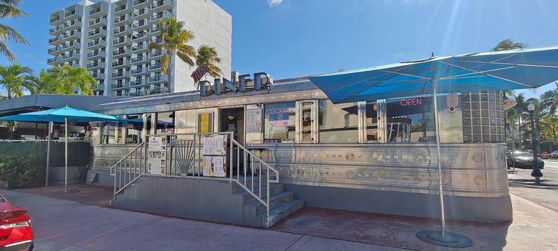 11th Street Diner — Miami Beach