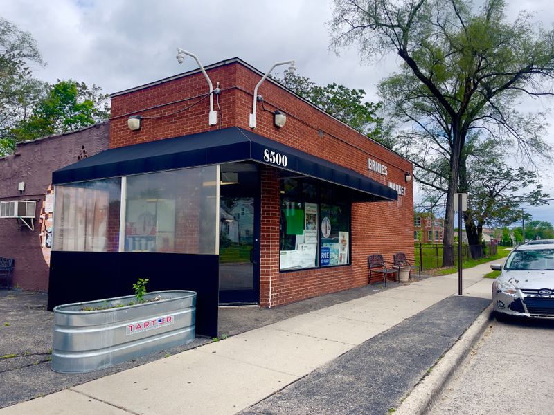 Ernie’s Market, Oak Park