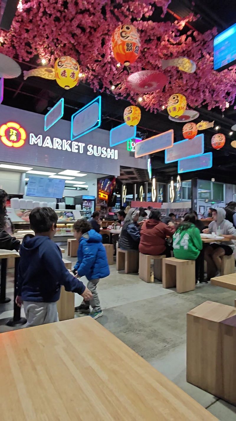 The Food Court That Opens When The Doors Do