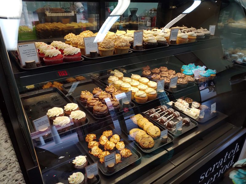 The Food Scene That Fuels Every Shopping Spree The Food Scene That Fuels Every Shopping Spree