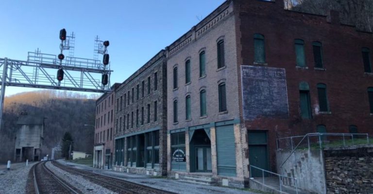 The Forgotten Cotton Town In Georgia That Feels Trapped In The 1800s