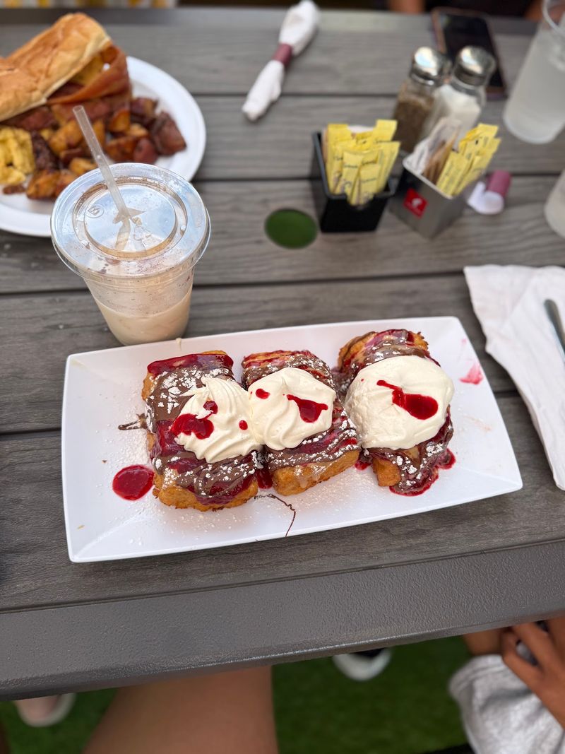 The French Toast That Steals the Show The French Toast That Steals the Show