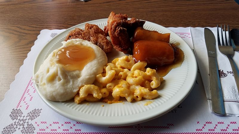 The Fried Chicken That Locals Refuse To Stop Talking About