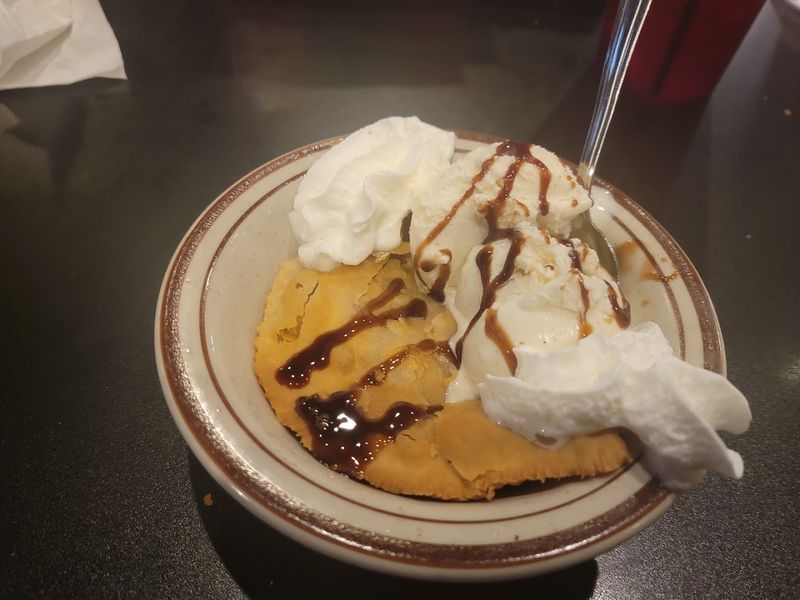The Fried Pie That Earns An Early Dessert Mention