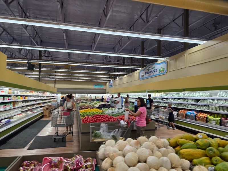 The Hot Food And Bakery Area: Ready-To-Eat Flavors Worth Stopping For