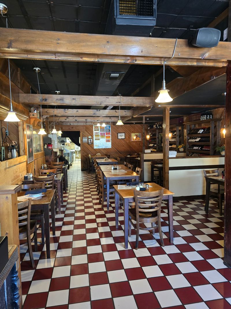 Gino's Restaurant – Tampa