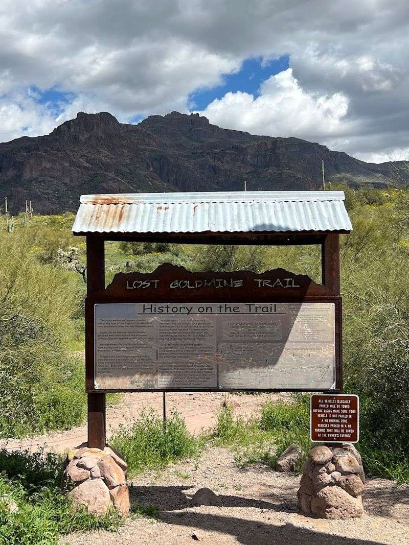 The Trailhead At Cloudview Avenue